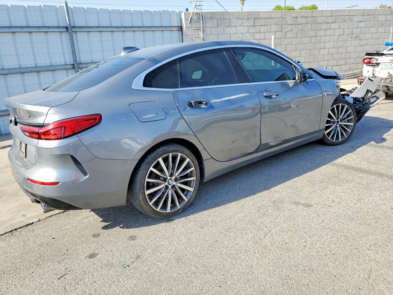 2022 BMW 228I - zdjęcie 3