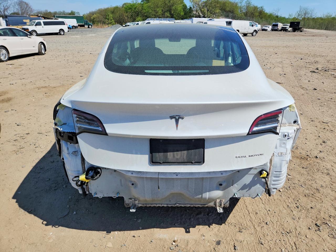 2019 Tesla Model 3 - zdjęcie 6