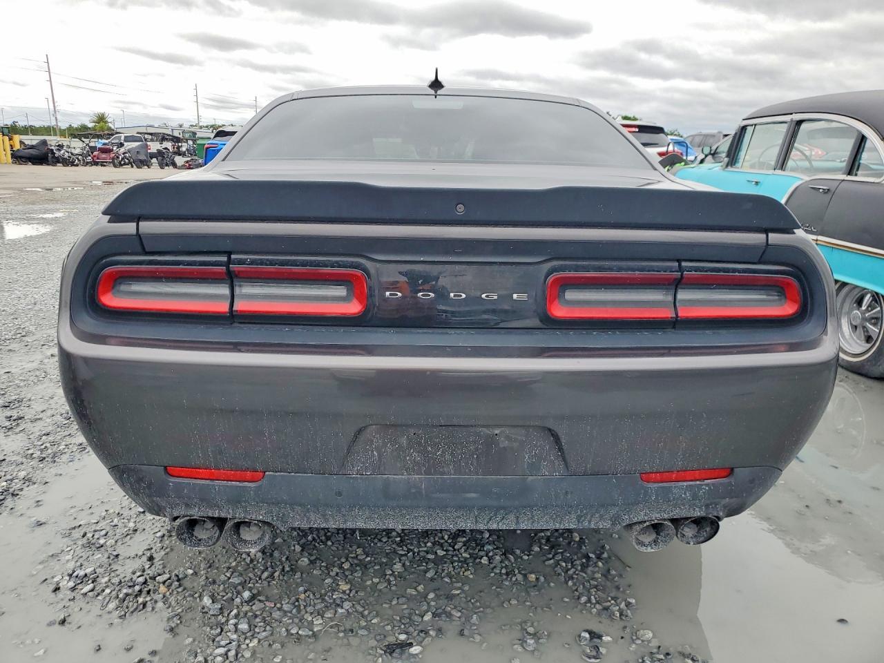 2018 Dodge Challenger R - zdjęcie 6
