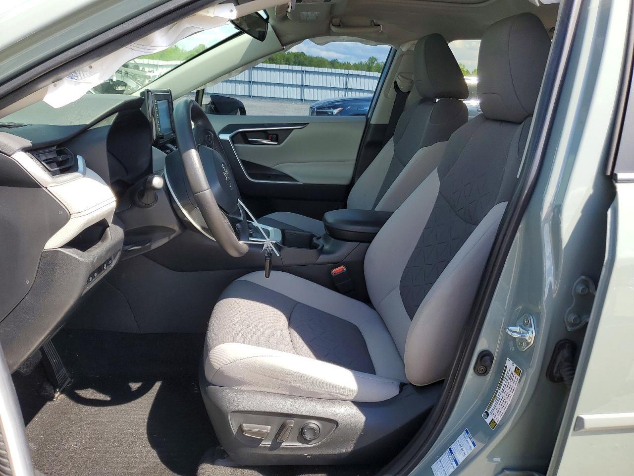 2022 Toyota Rav4 Xle - zdjęcie 7