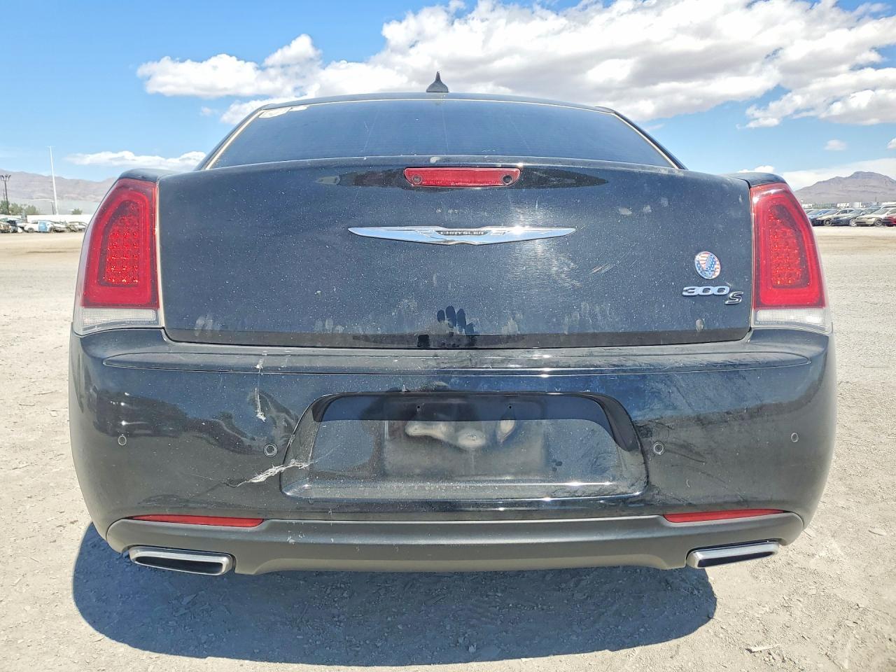 2015 Chrysler 300 S - zdjęcie 6