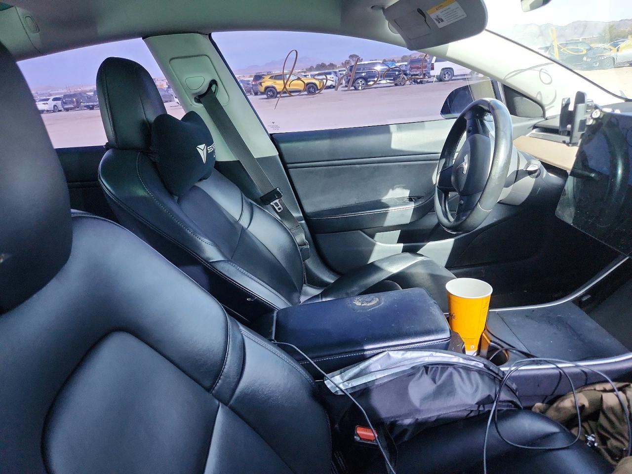 2018 Tesla Model 3 - zdjęcie 13