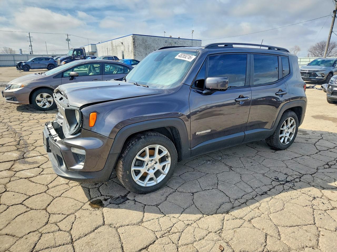 2019 Jeep Renegade Latitude - zdjęcie główne