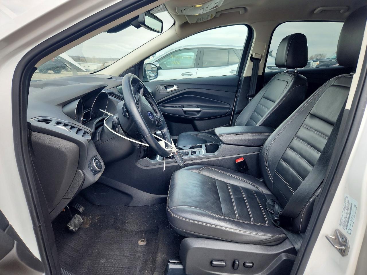 2017 Ford Escape Titanium - zdjęcie 7