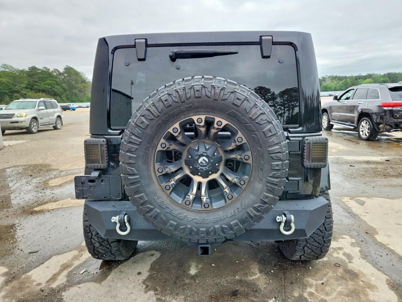 2016 Jeep Wrangler Unlimited Sahara - zdjęcie 6