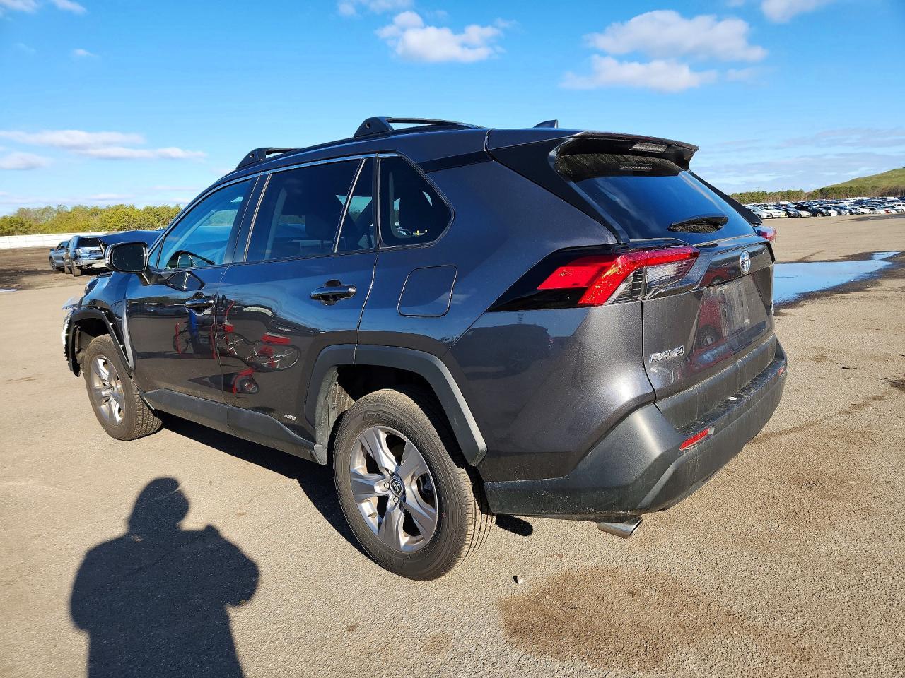 2024 Toyota Rav4 Hybrid Xle - zdjęcie 2