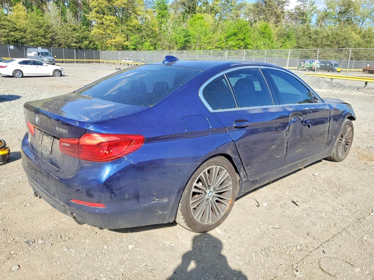 2019 BMW 530 Xi - zdjęcie 3