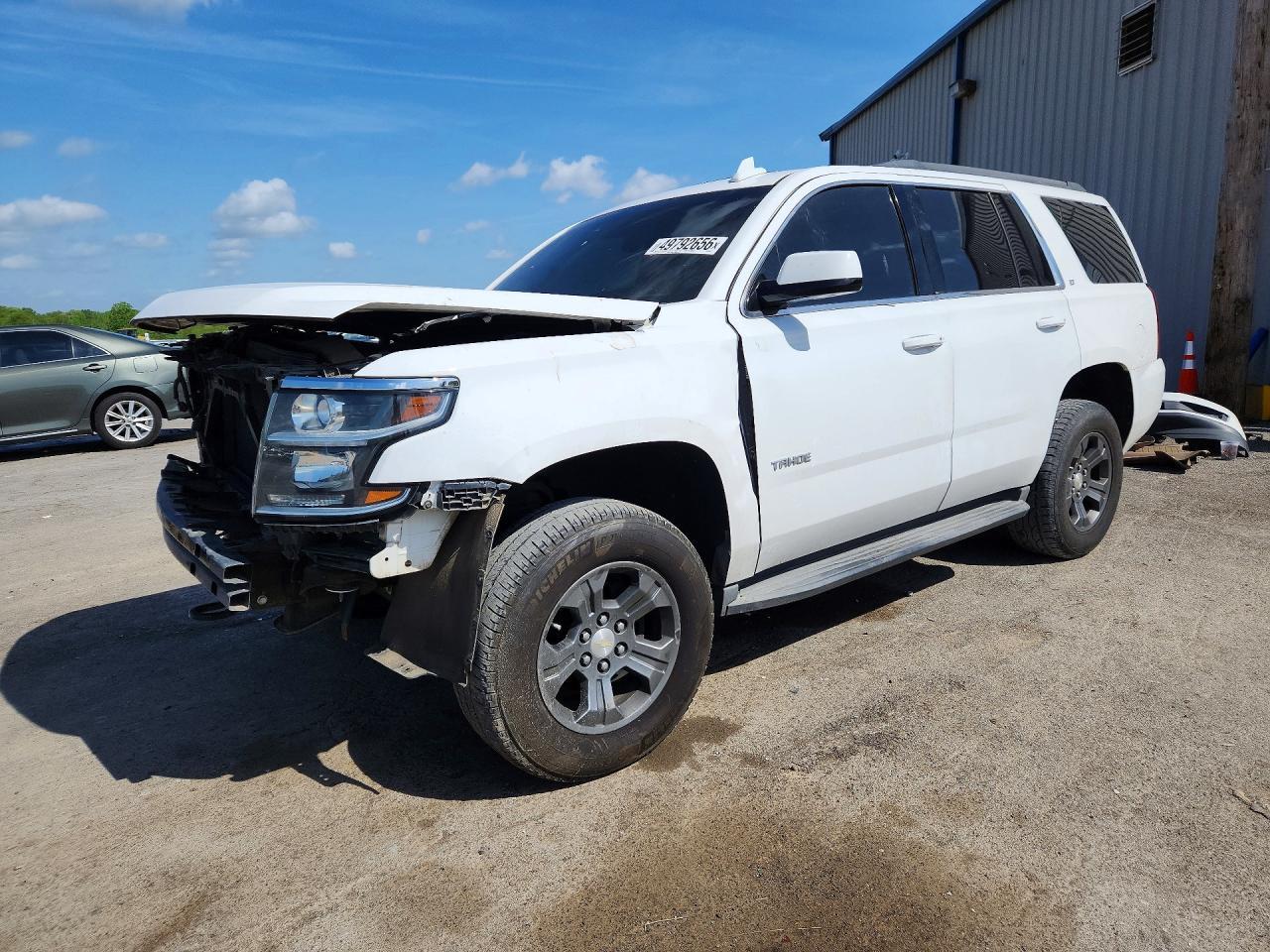 2015 Chev Tahoe - zdjęcie główne