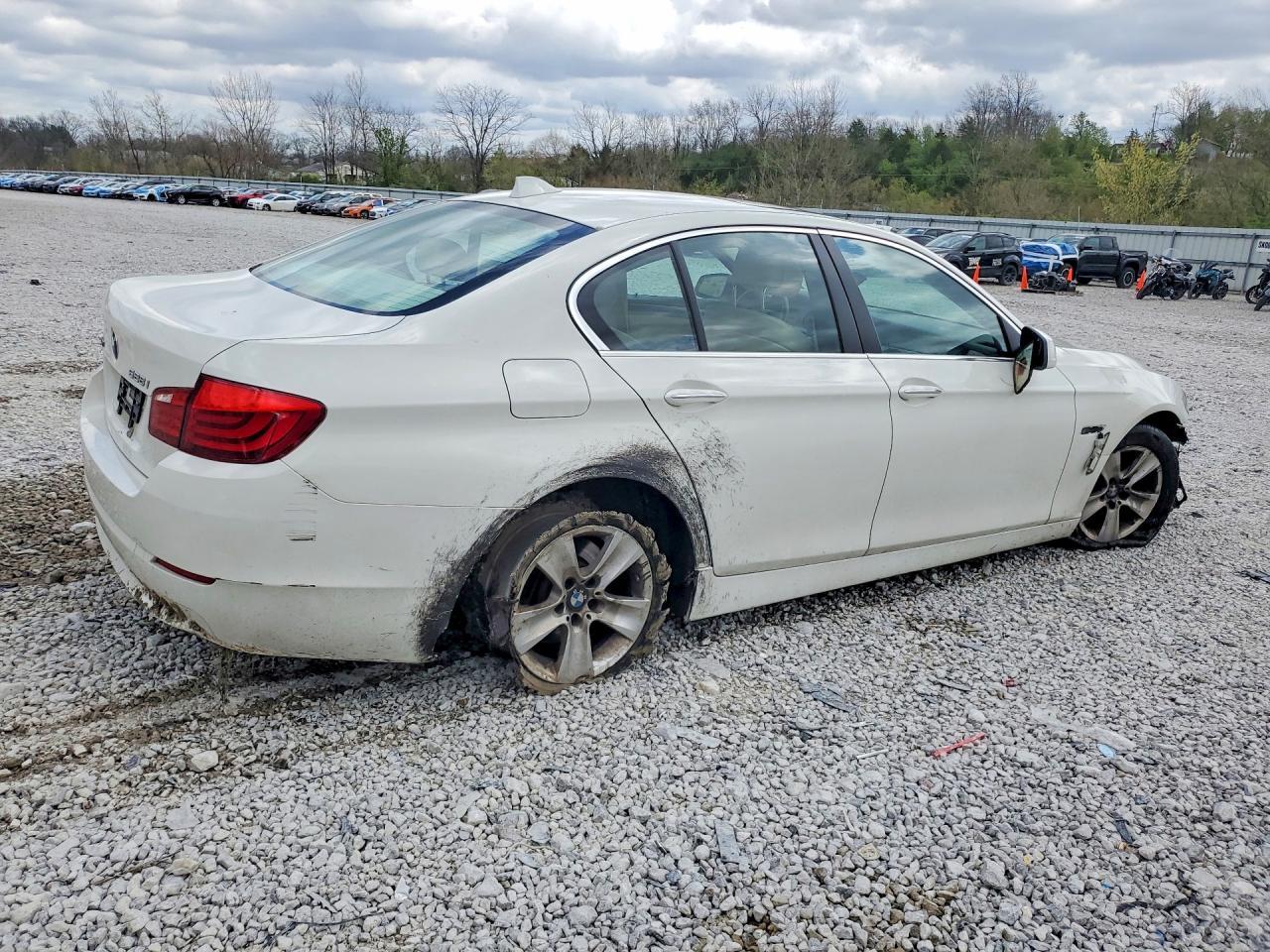 2013 BMW 528 Xi - zdjęcie 3