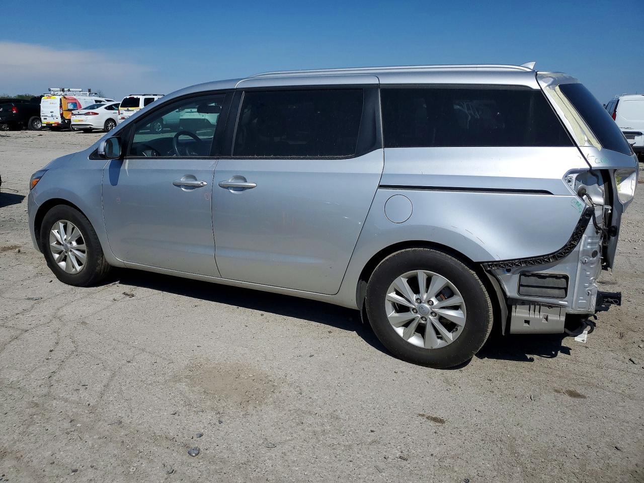 2016 Kia Sedona Lx - zdjęcie 2