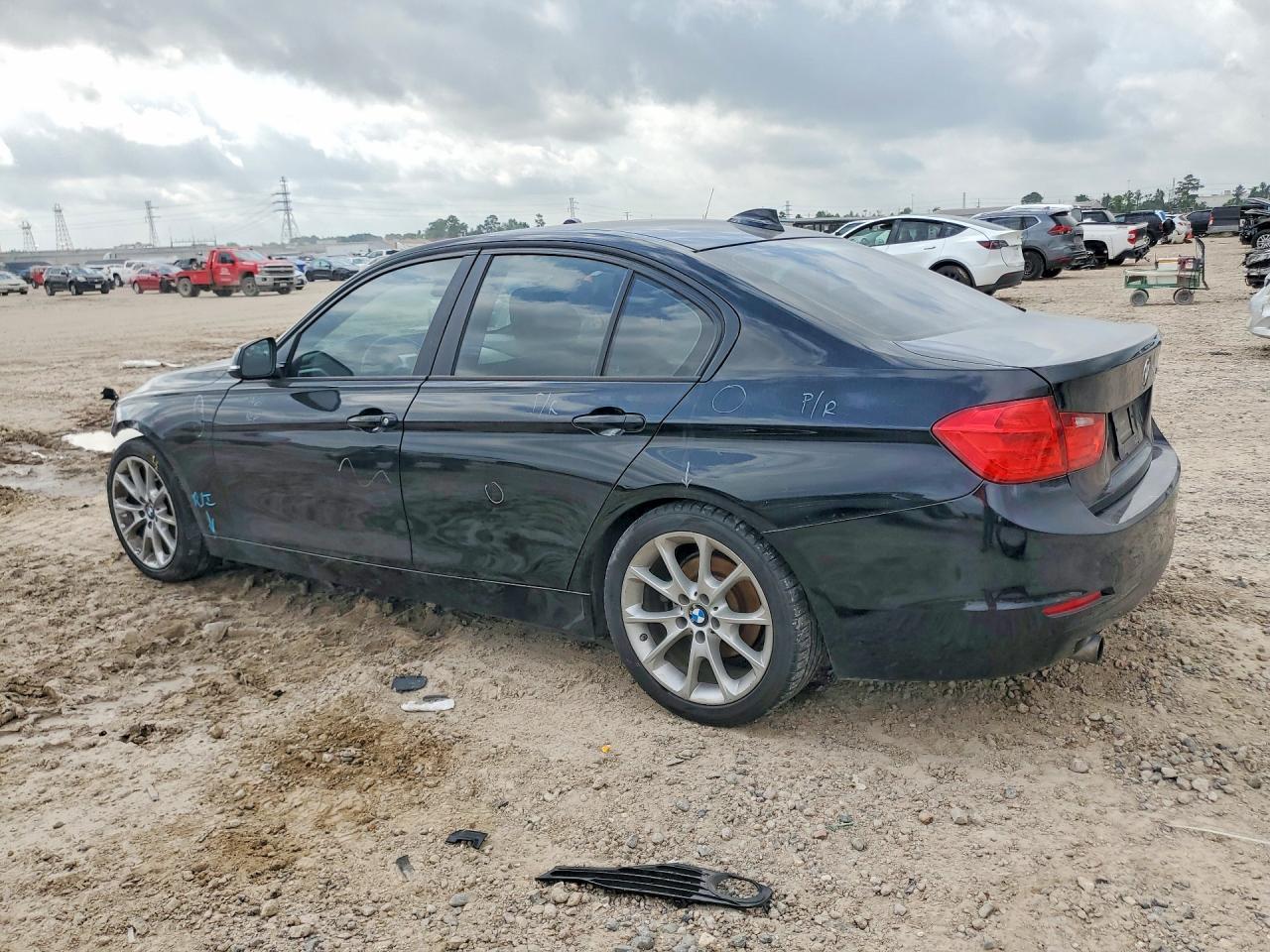2014 BMW 320 I - zdjęcie 2