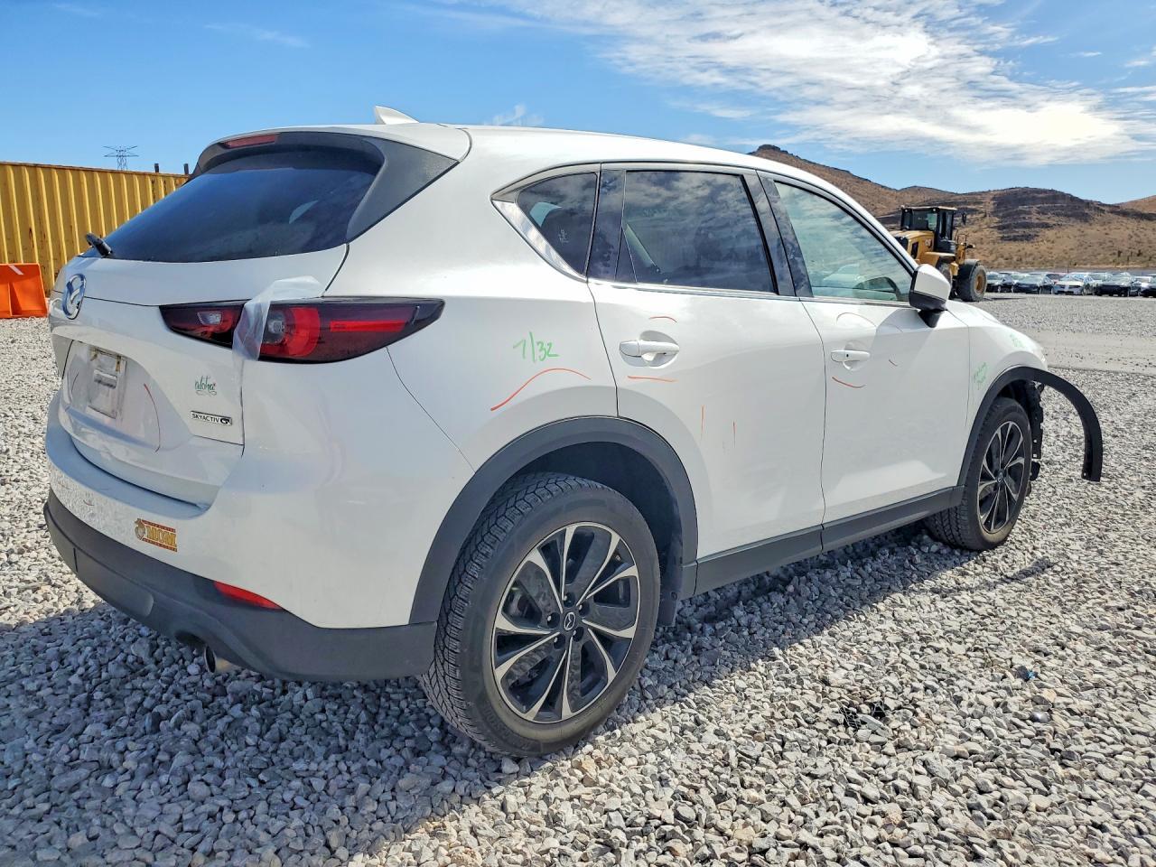 2022 Mazda Cx-5 Premium - zdjęcie 3