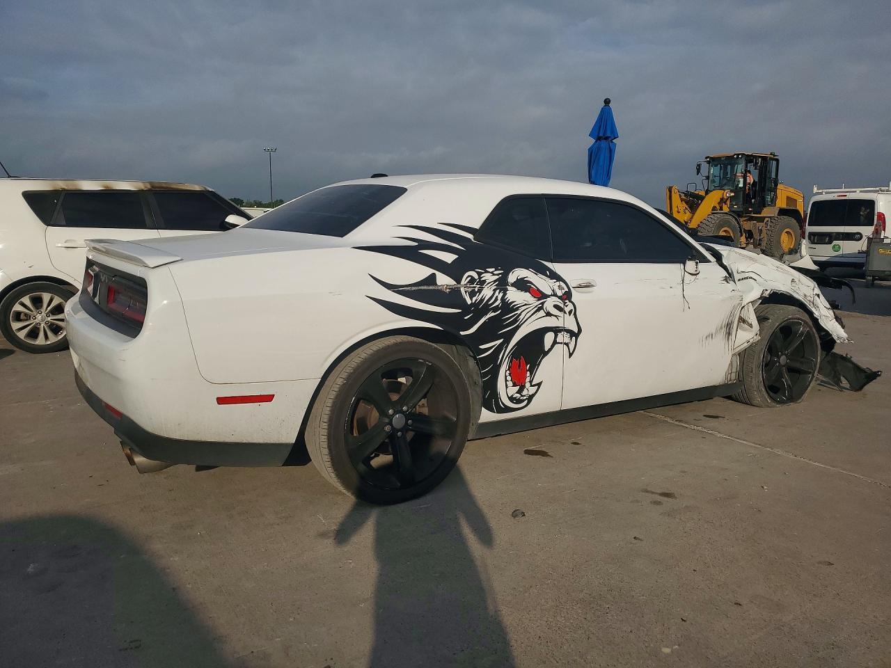2016 Dodge Challenger R - zdjęcie 5