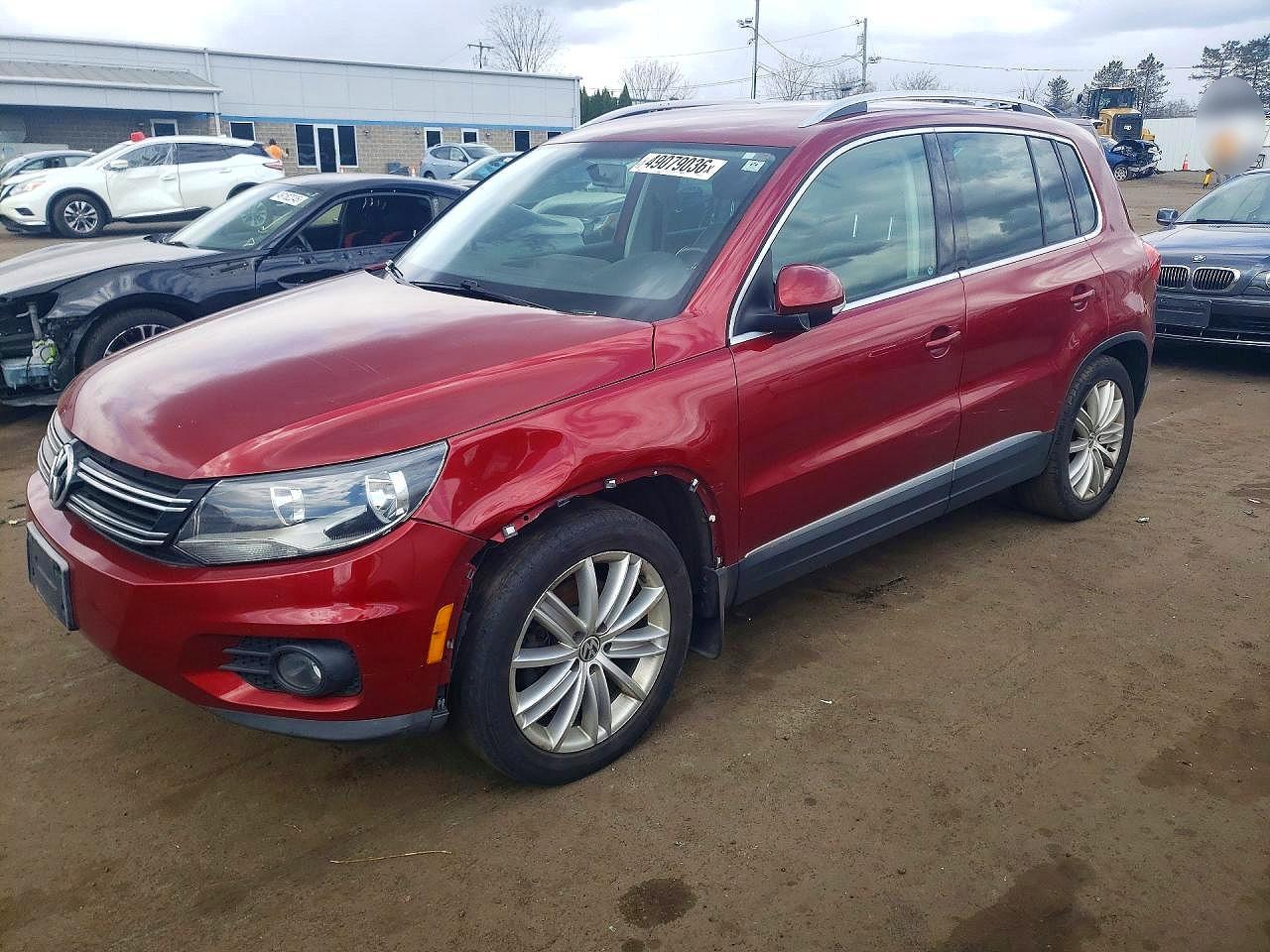 2013 Volkswagen Tiguan S - zdjęcie główne