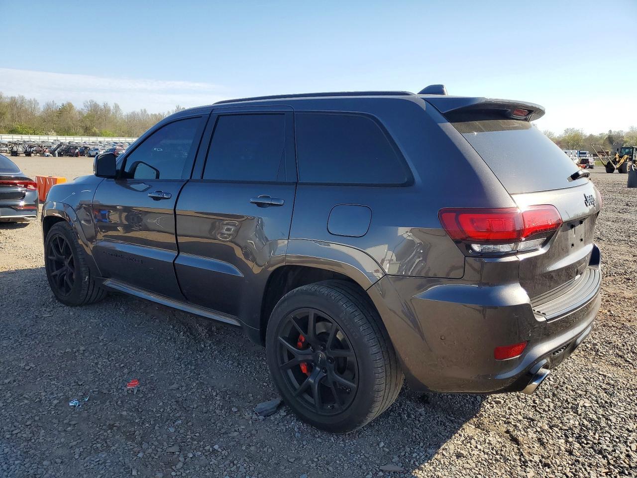 2021 Jeep Grand Cherokee Srt-8 - zdjęcie 2