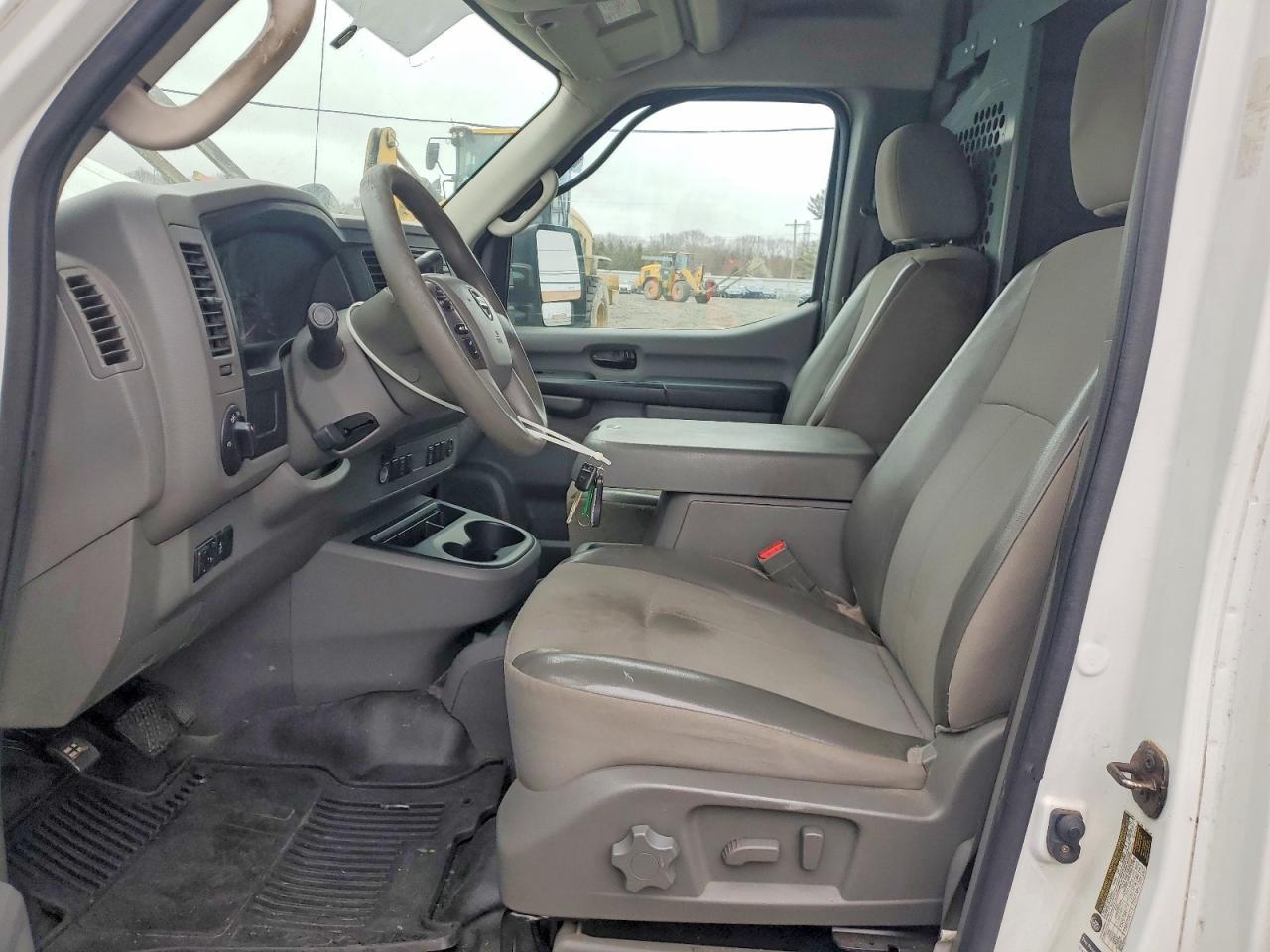 2013 Nissan Nv 2500 Hd S - zdjęcie 7