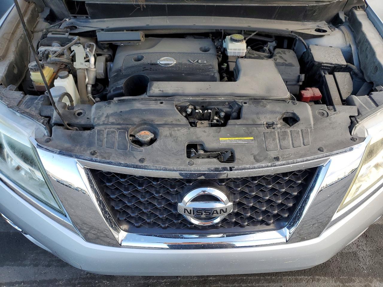 2016 Nissan Pathfinder Sv - zdjęcie 11