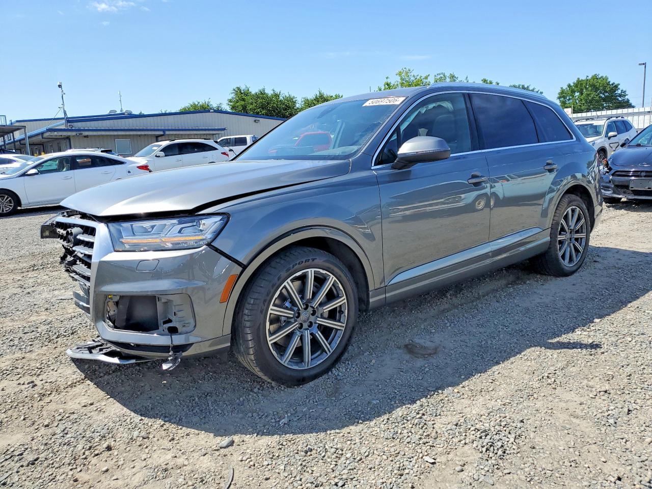 2017 Audi Q7 Premium Plus - zdjęcie główne