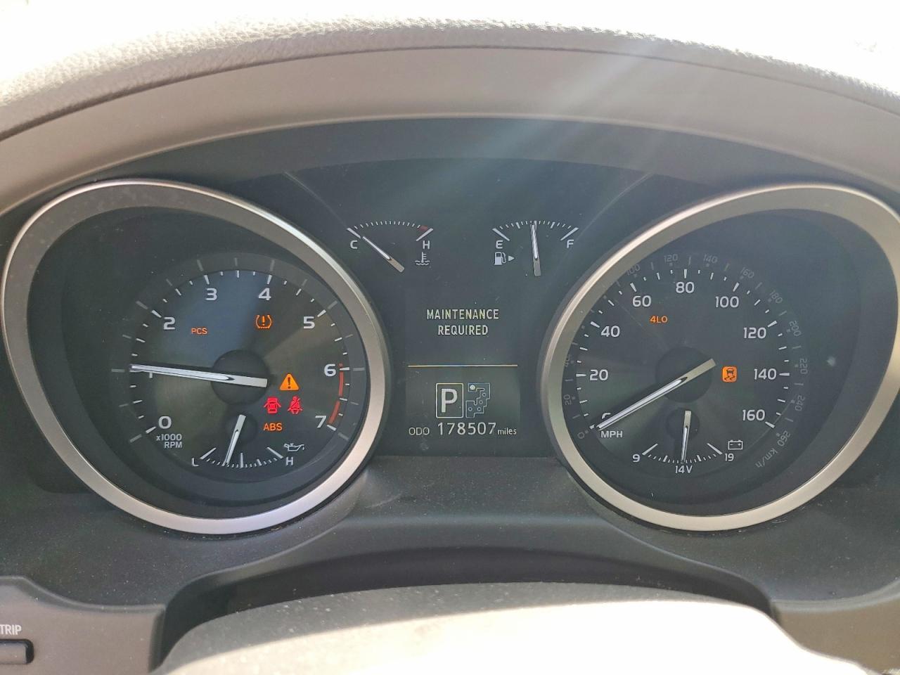 2014 Toyota Land Cruiser Base - zdjęcie 9