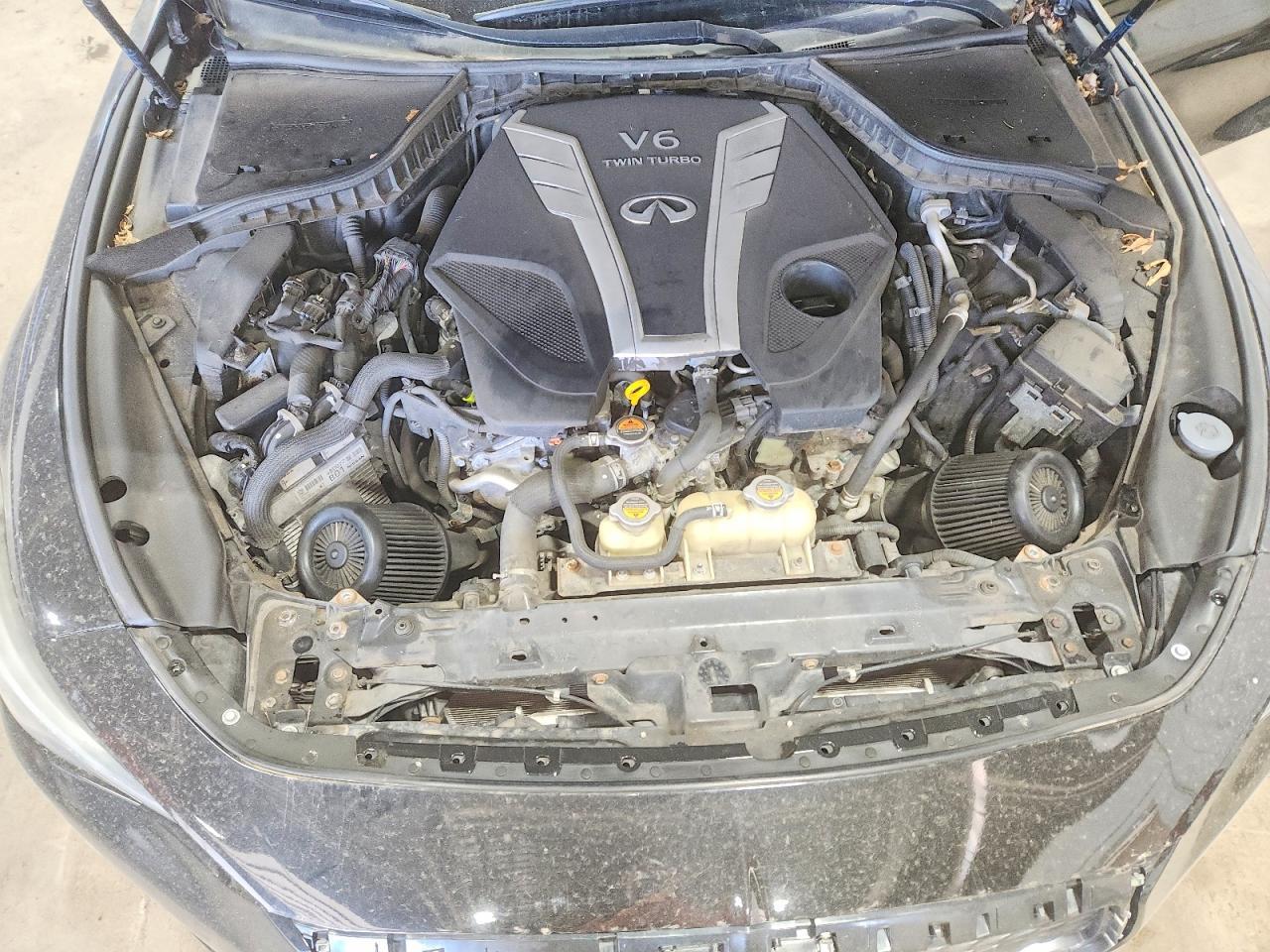 2018 Infiniti Q60 Red Sport 400 - zdjęcie 11