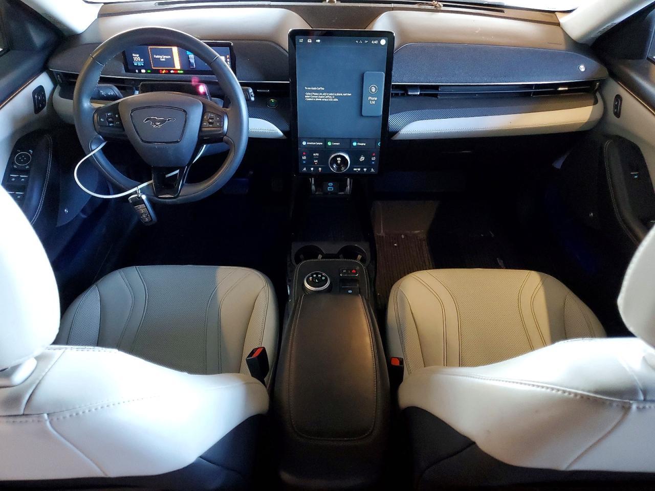 2023 Ford Mustang Mach-E Premium - zdjęcie 8