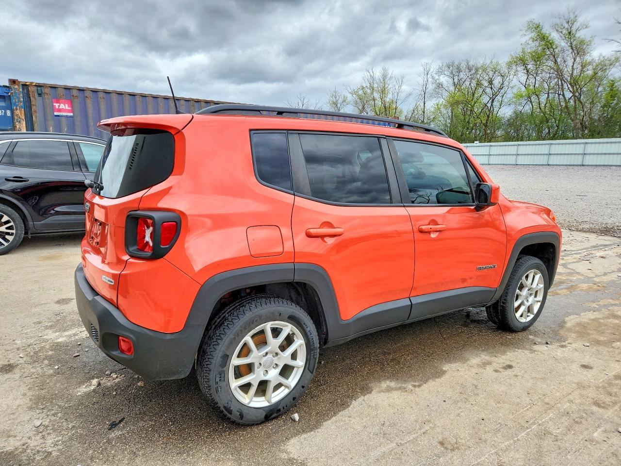 2019 Jeep Renegade Latitude - zdjęcie 3