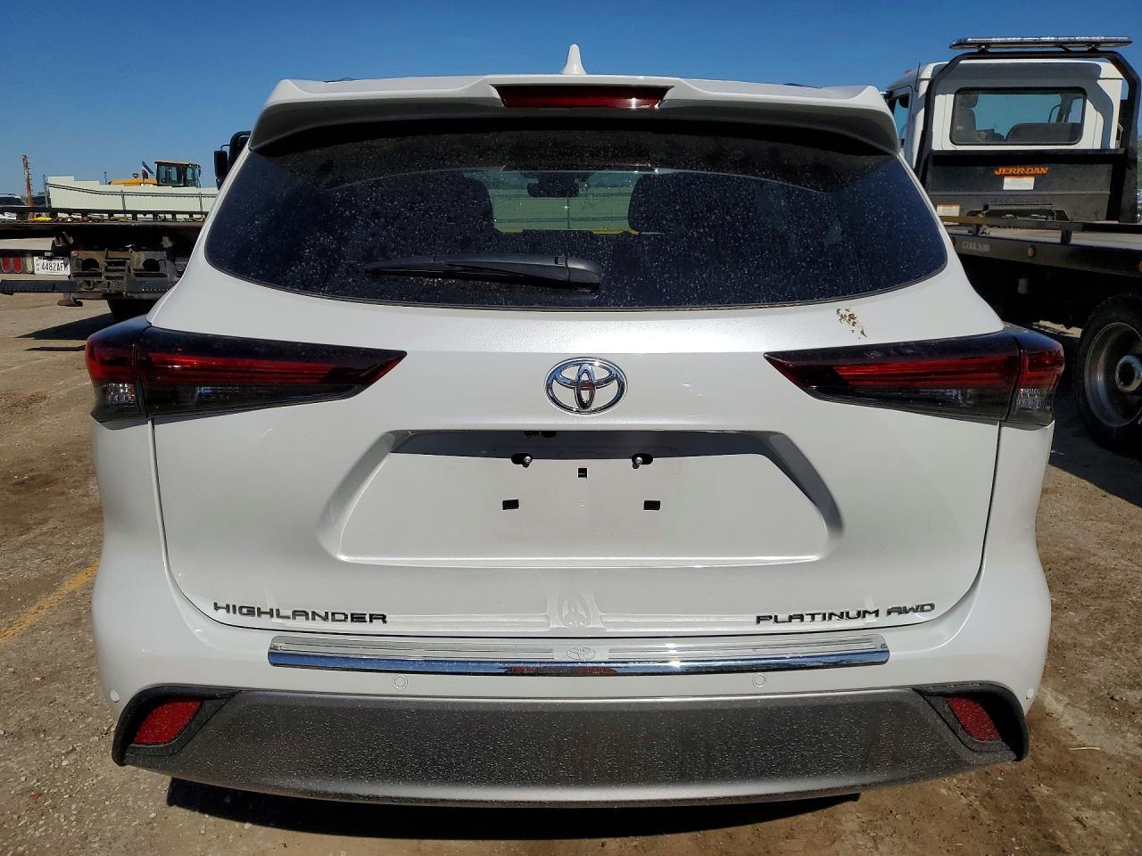 2025 Toyota Highlander Platinum - zdjęcie 6