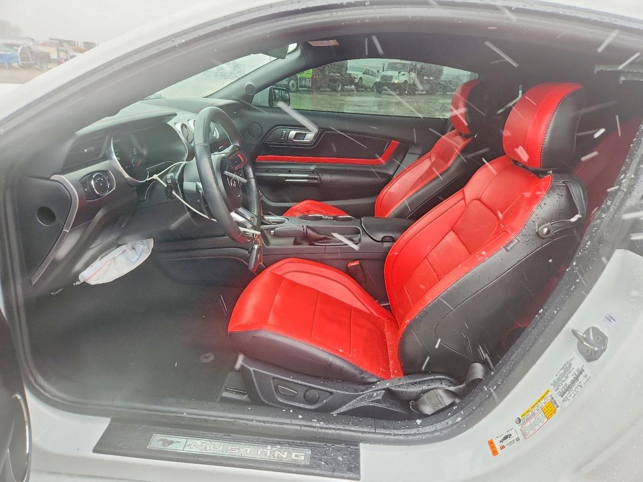 2020 Ford Mustang Gt - zdjęcie 7
