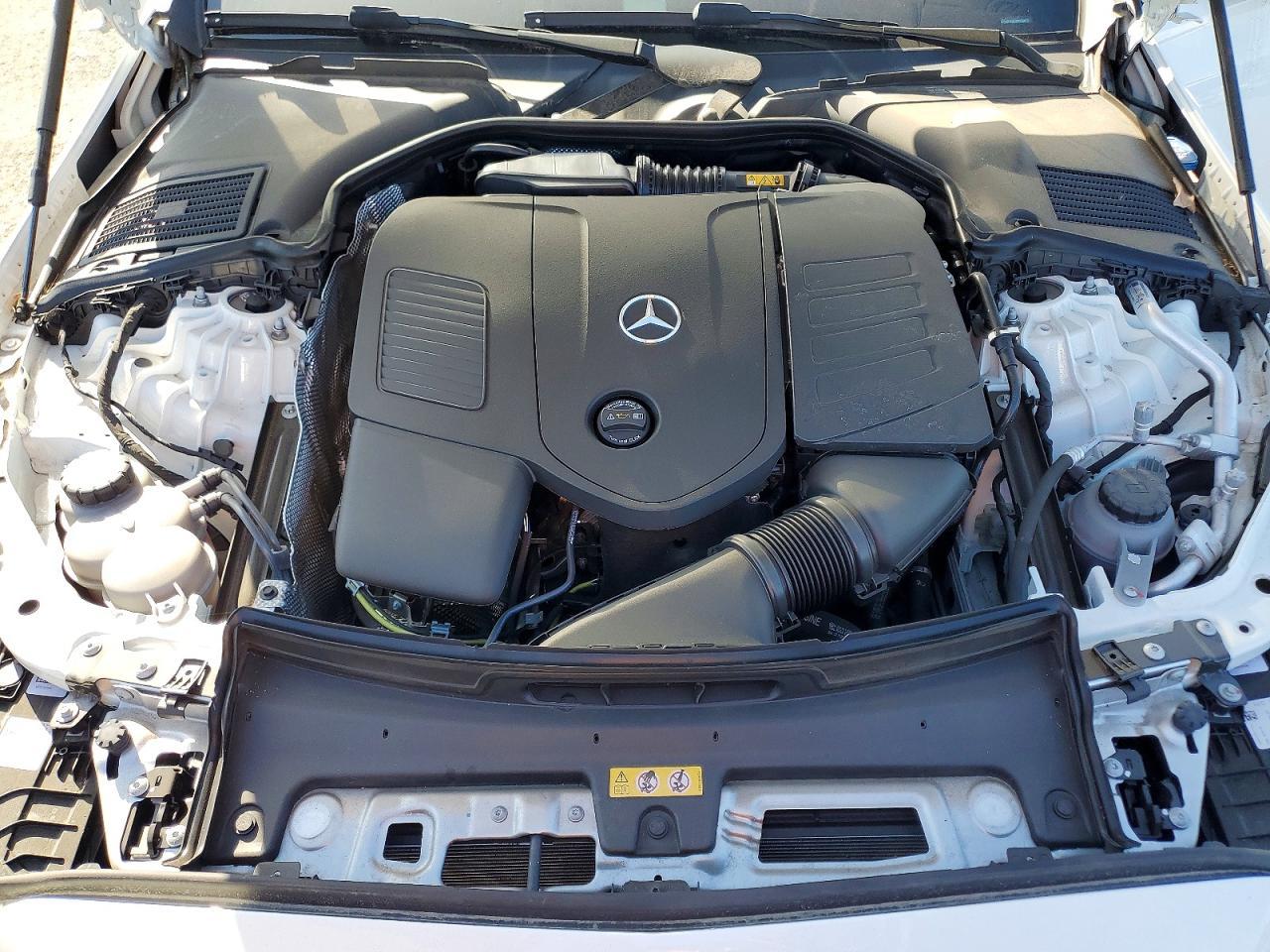 2024 Mercedes-Benz C 300 - zdjęcie 11