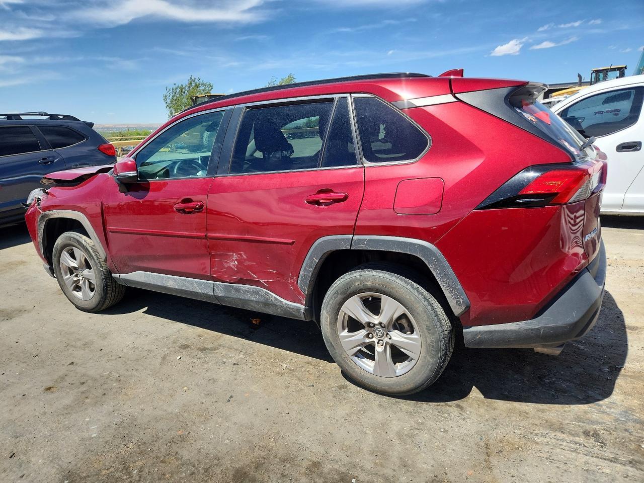 2024 Toyota Rav4 Xle - zdjęcie 2