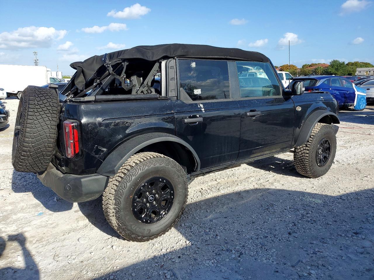 2024 Ford Bronco Wildtrak - zdjęcie 3