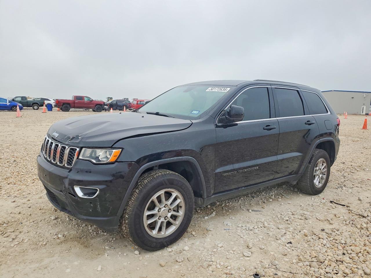 2018 Jeep Grand Cherokee Laredo - zdjęcie główne