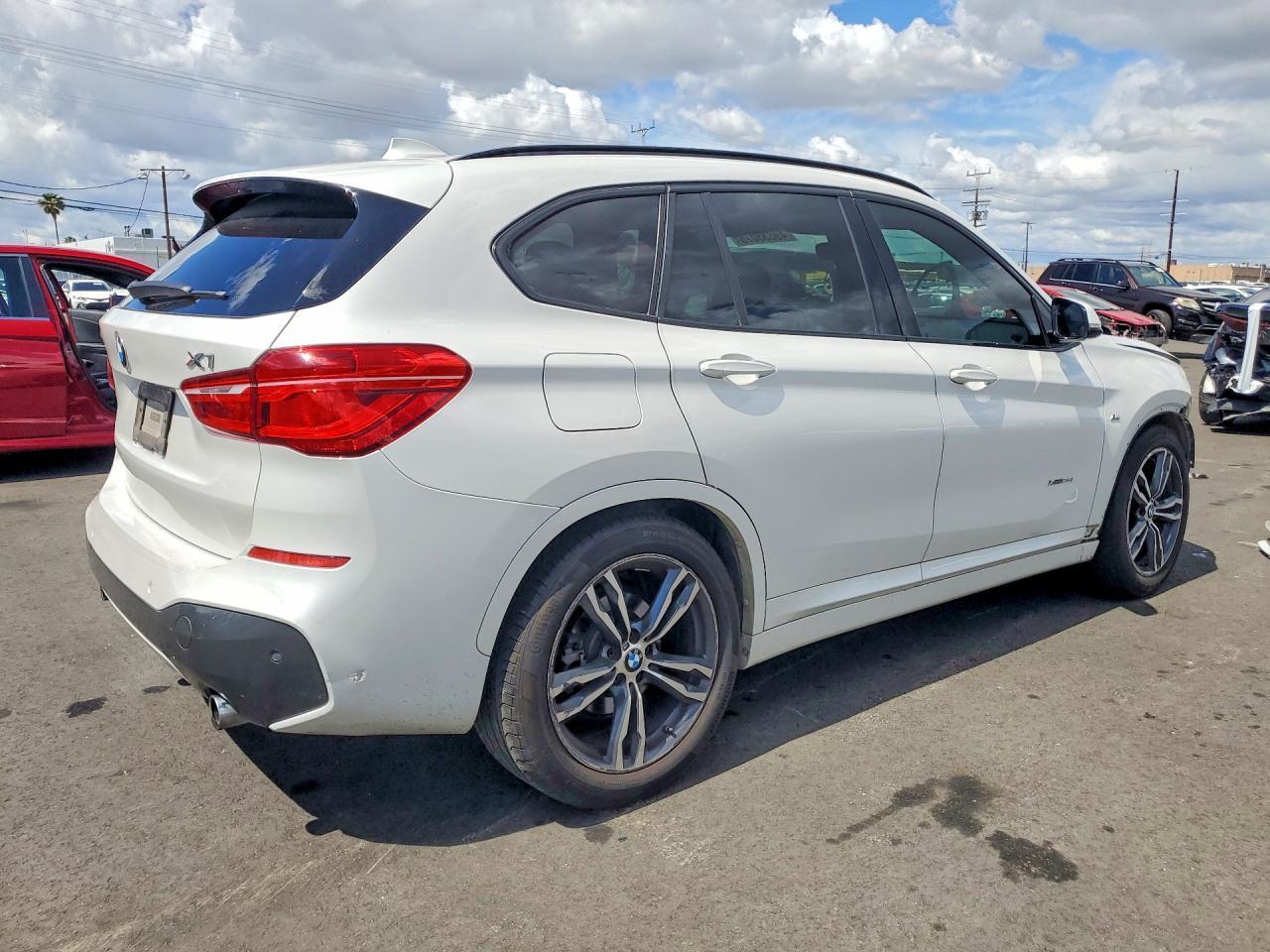 2017 BMW X1 xDrive28I - zdjęcie 3