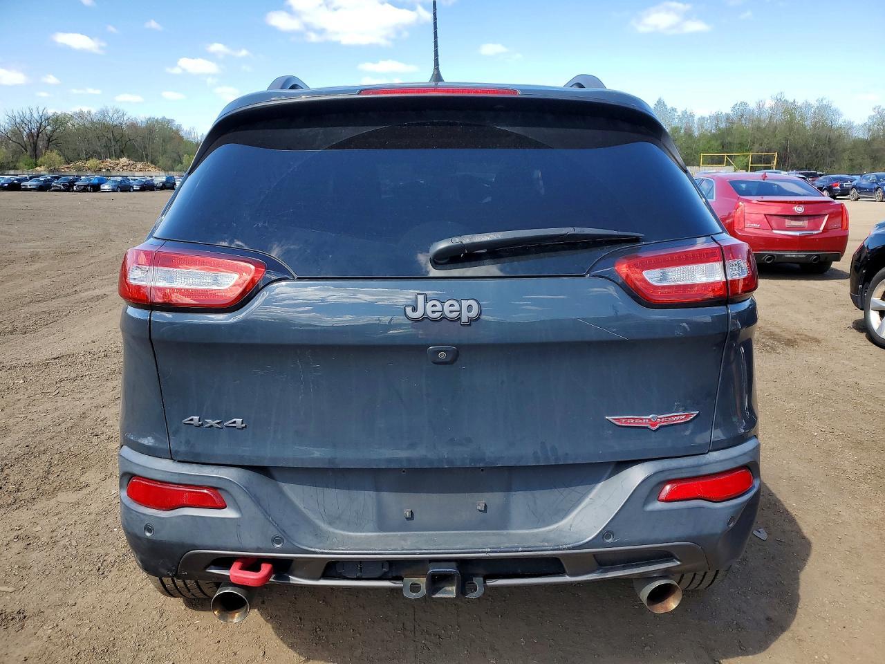 2017 Jeep Cherokee Trailhawk - zdjęcie 6