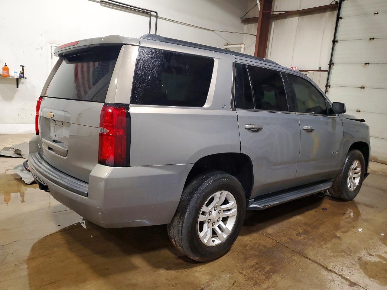 2017 Chevrolet Tahoe C1500 Lt - zdjęcie 3