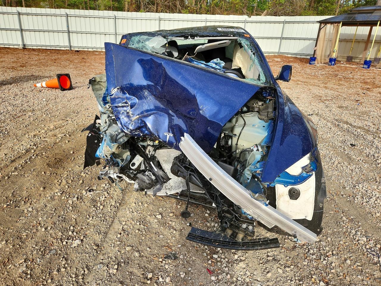 2025 Tesla Model 3 - zdjęcie 5