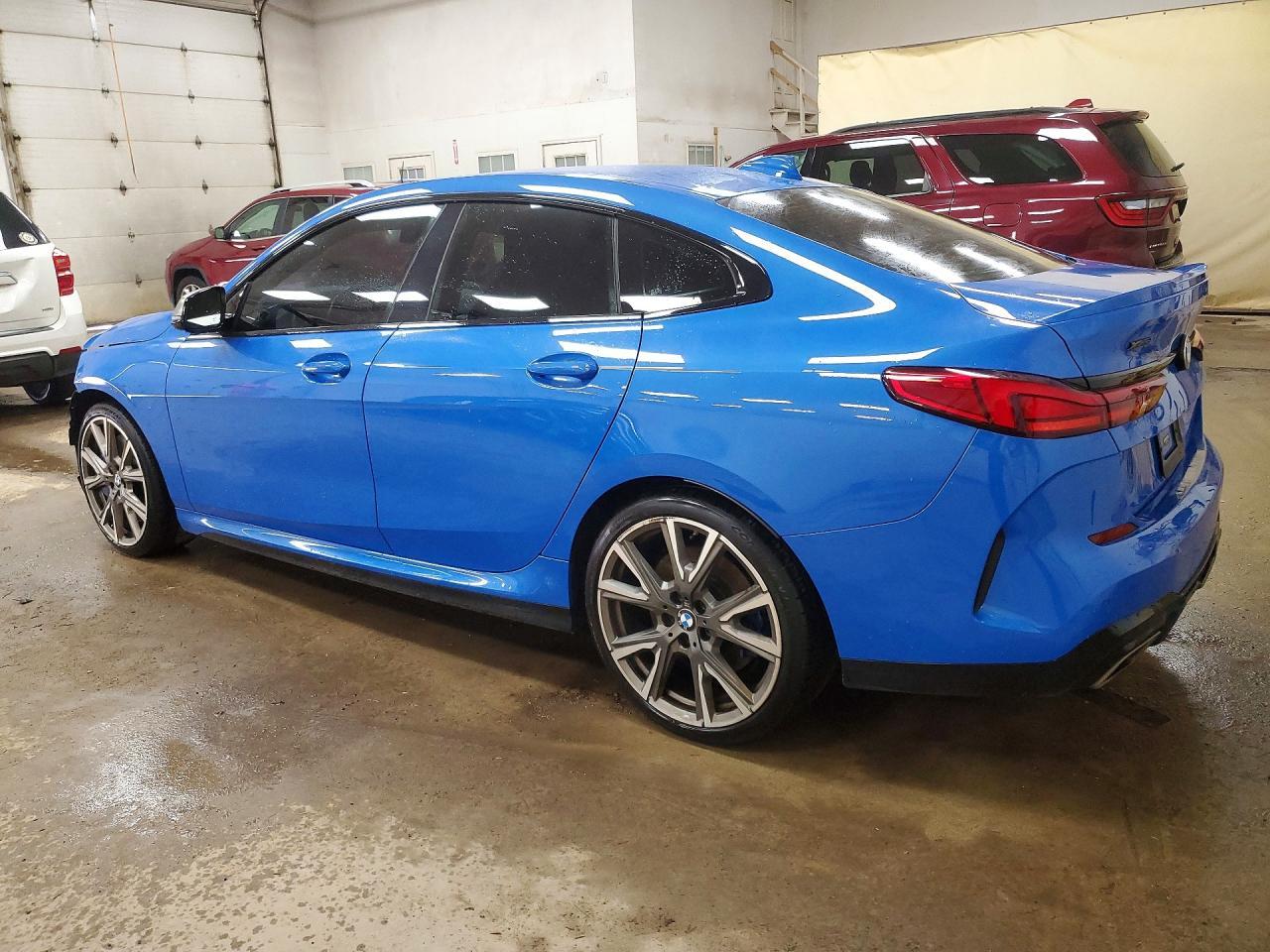 2020 BMW M235Xi - zdjęcie 2