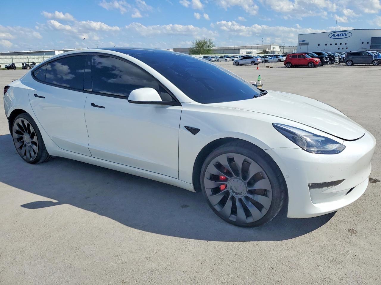 2022 Tesla Model 3 - zdjęcie 4