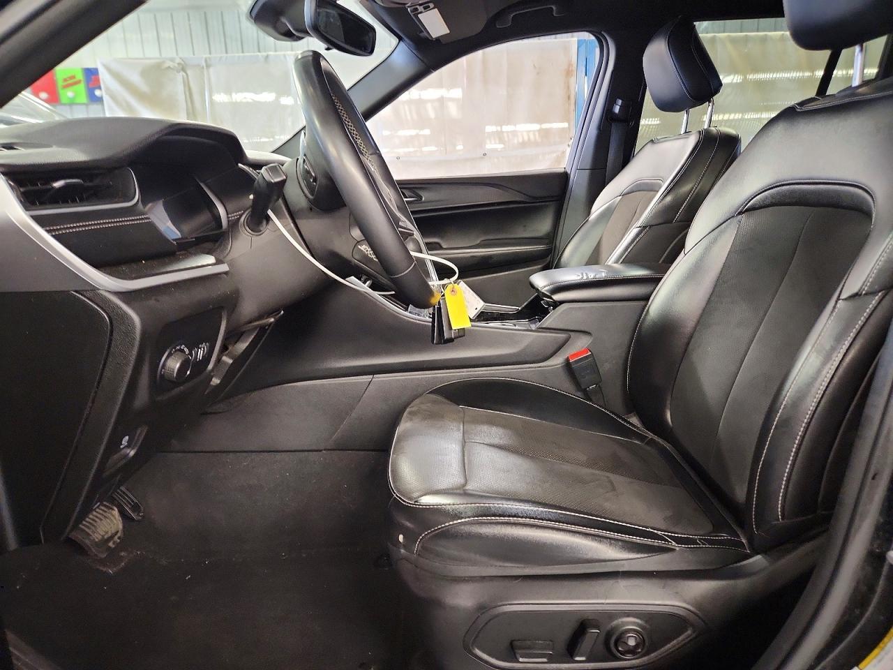 2023 Jeep Grand Cherokee Laredo - zdjęcie 7