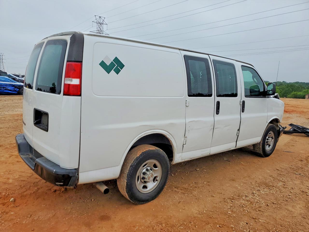 2019 Chevrolet Express G2500 - zdjęcie 3