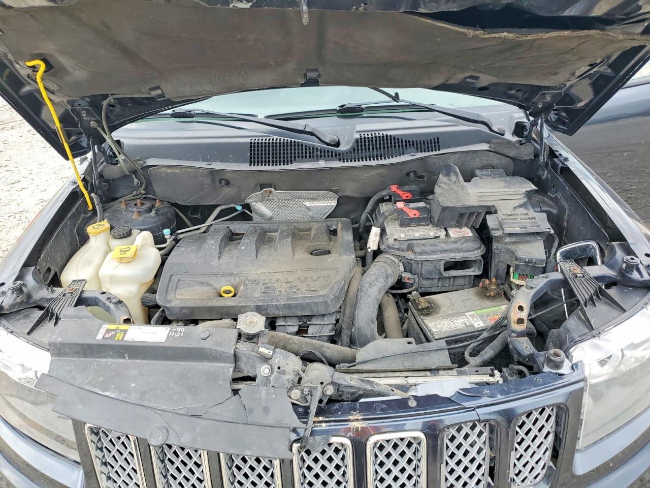 2015 Jeep Compass Latitude - zdjęcie 11