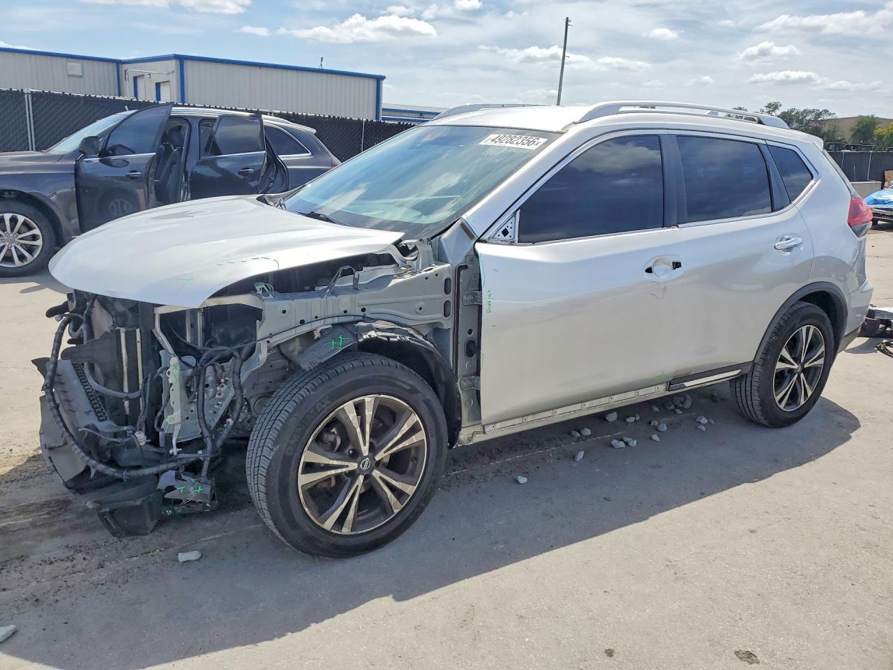 2018 Nissan Rogue Sl - zdjęcie główne