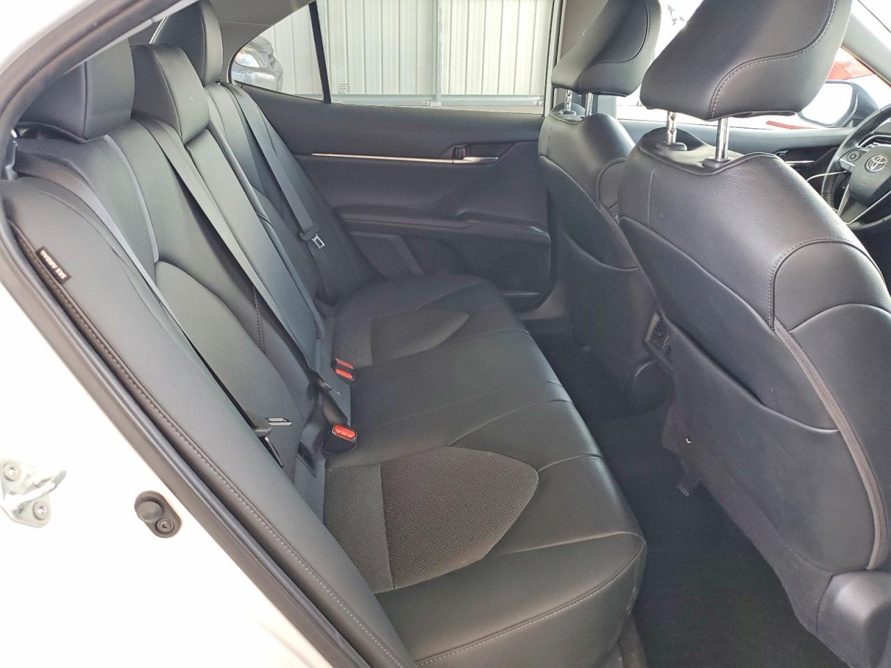 2021 Toyota Camry Xle - zdjęcie 10