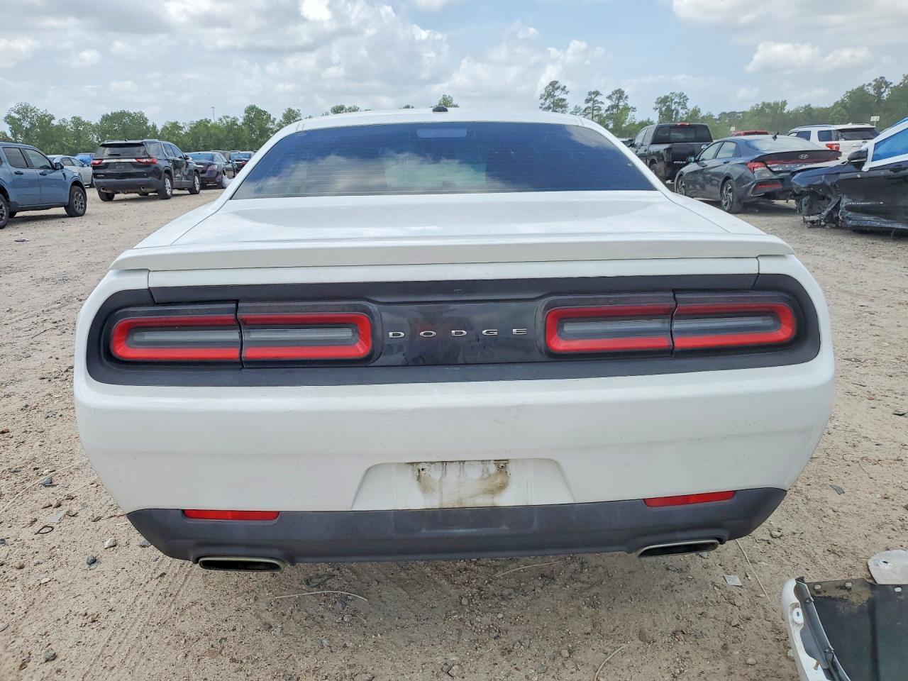 2016 Dodge Challenger Sxt - zdjęcie 6