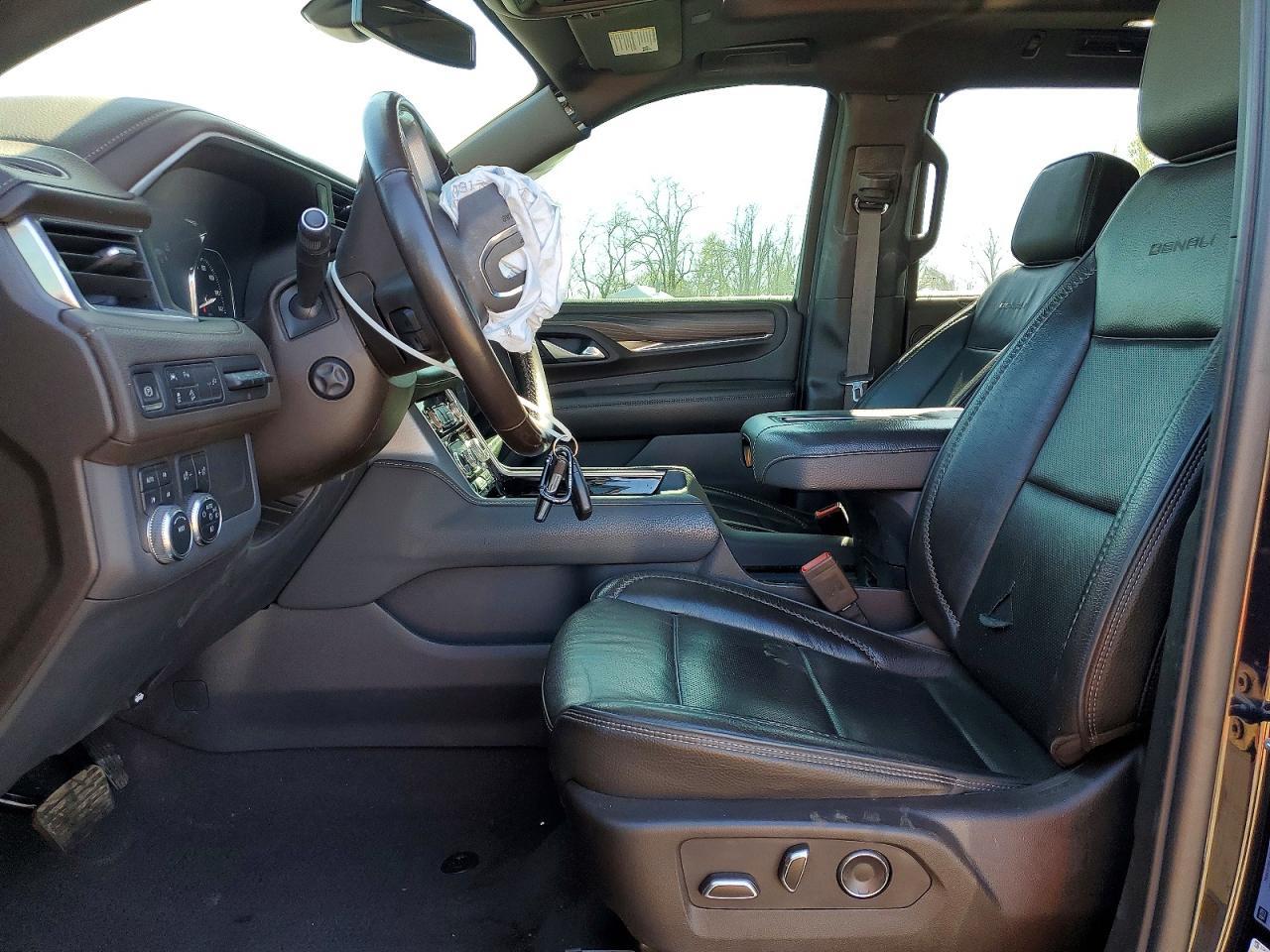 2021 GMC Yukon Denali - zdjęcie 7