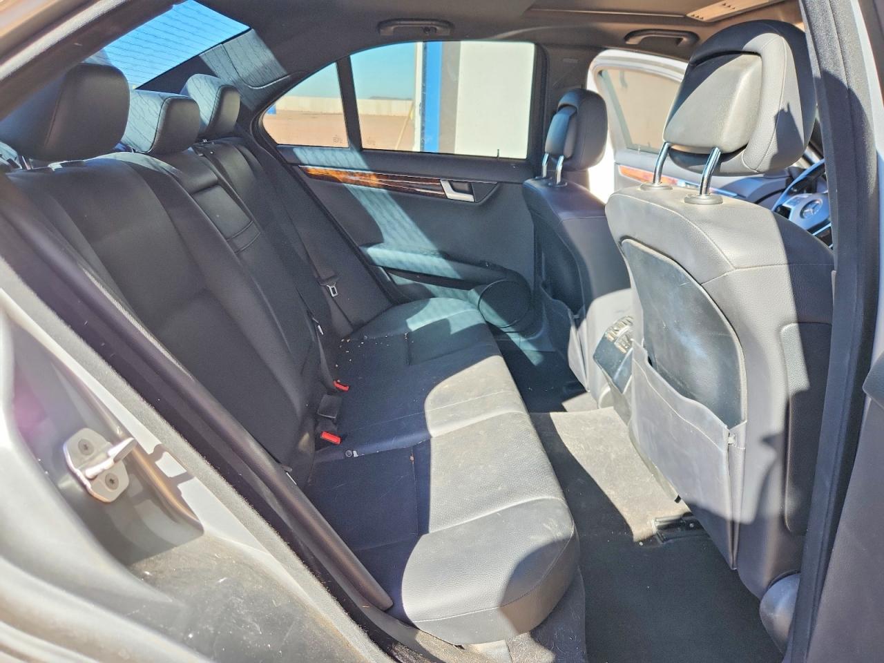 2014 Mercedes-Benz C 250 - zdjęcie 10