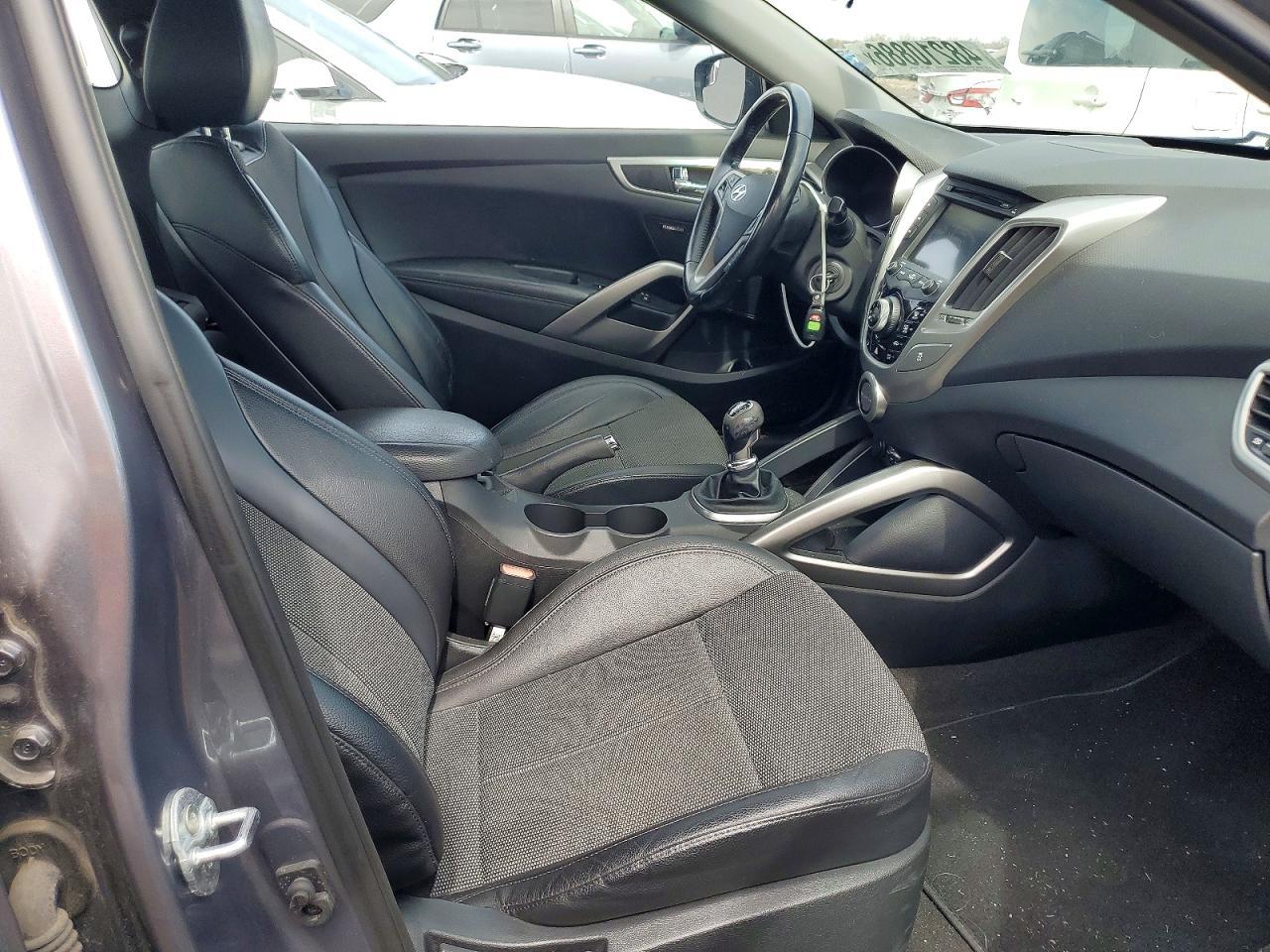 2014 Hyundai Veloster Base - zdjęcie 10