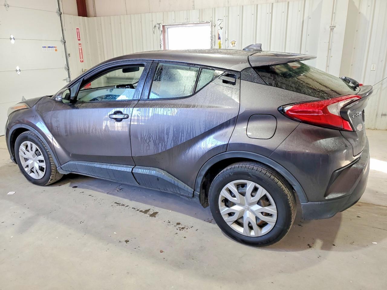 2020 Toyota C-Hr Le - zdjęcie 2