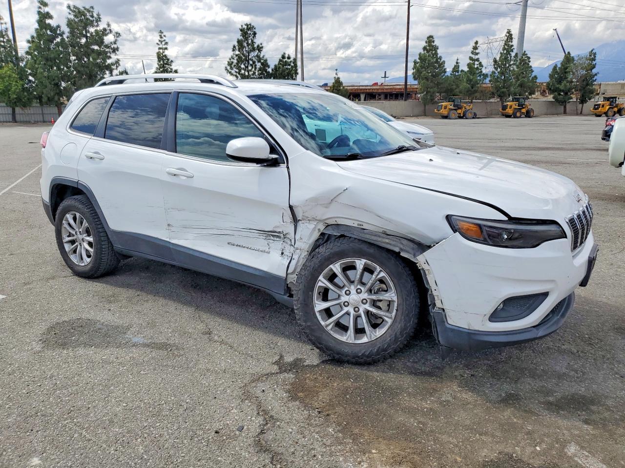 2019 Jeep Cherokee Latitude - zdjęcie 4