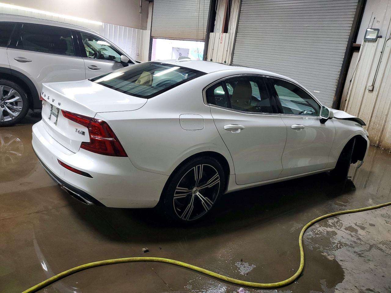 2019 Volvo S60 T6 Inscription - zdjęcie 3
